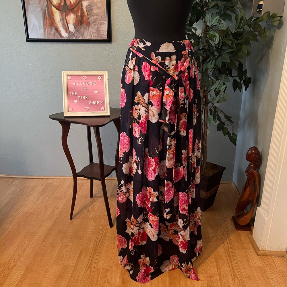 💗💗 Fashion House Floral Maxi Skirt